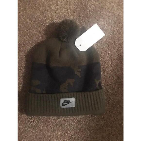 Nike Sportswear Camo Pom Beanie - Picture 1 of 7